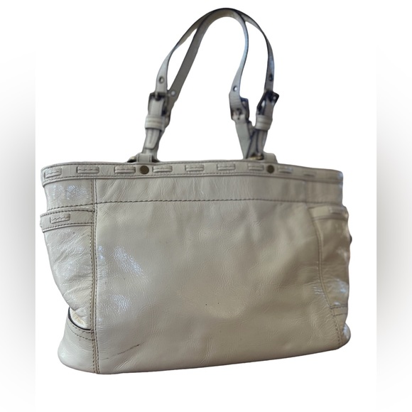 🌸Coach Patent Leather Satchel Shoulder Bag Cream A0873-11500🌸 - Picture 2 of 12